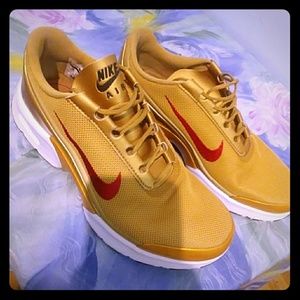 Nike air max Jewell QS.. lightly worn